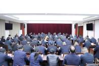 县委理论学习中心组开展集体学习    